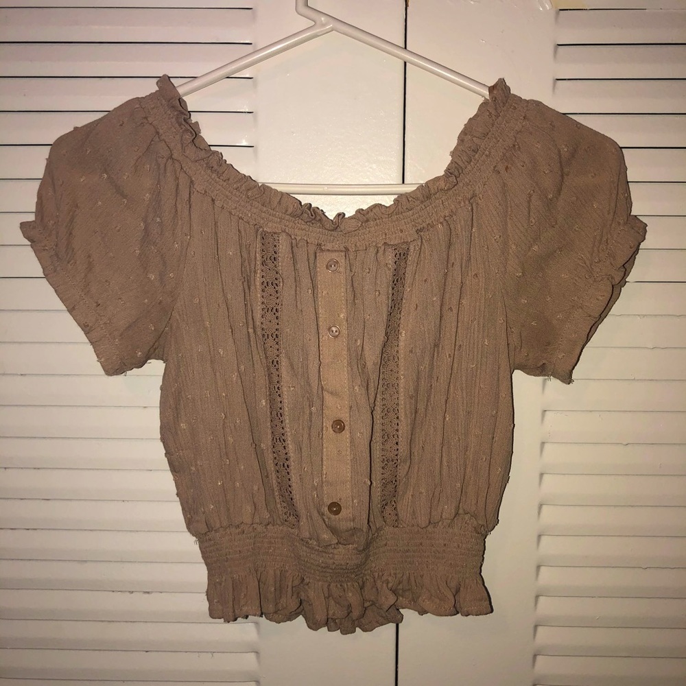 S BEIGE OFF THE SHOULDERS CROP TOP